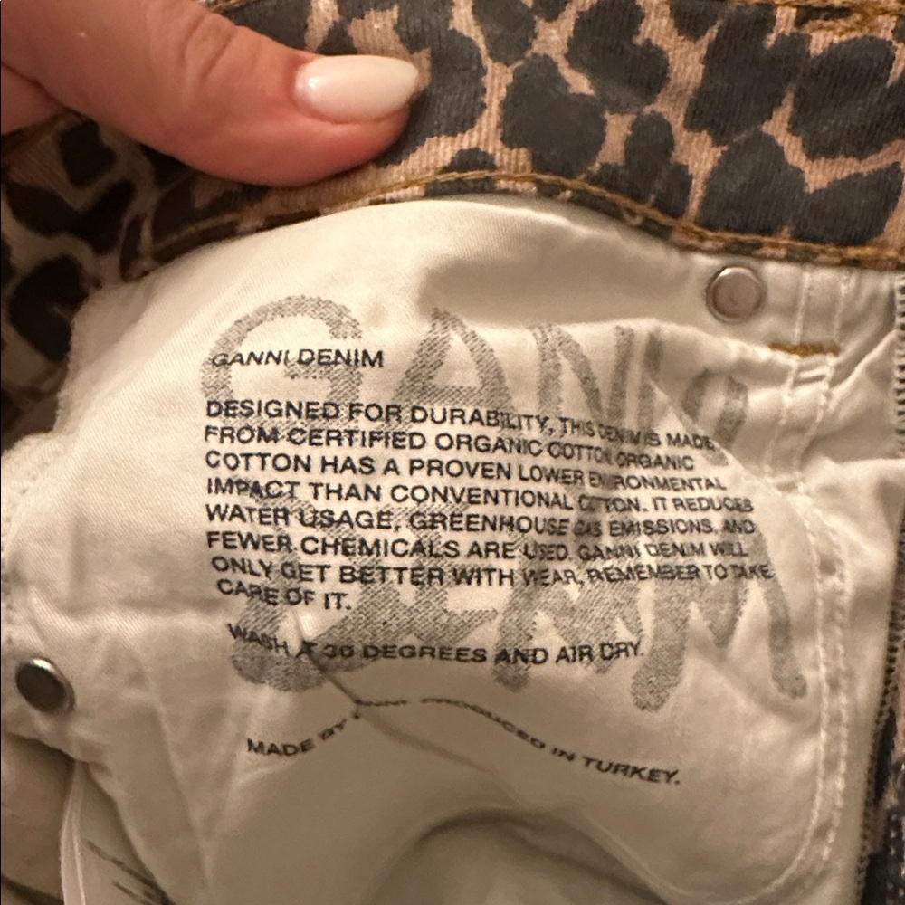 Ganni Betzy cropped Leopard Print Jeans - Picture 8 of 9